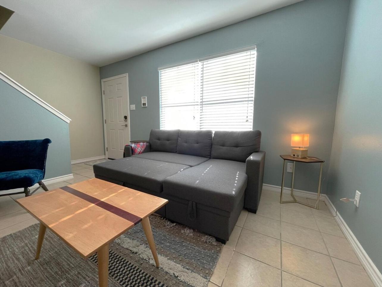 Brilliant & Beautiful Bnb Apartment! B 大学城 外观 照片
